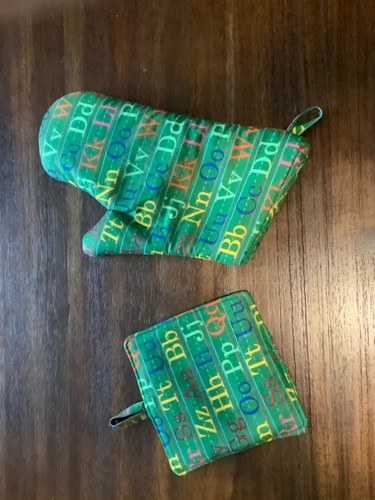 Teacher Gift Set 3 Piece Kitchen Decor Set Towel, Oven Mitt & Hot pad - Picture 3 of 3