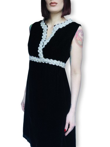 Vintage 1960s 60s Black Velvet Shift Dress w/ Silver Metallic Trim Rhinestone L - Picture 4 of 9