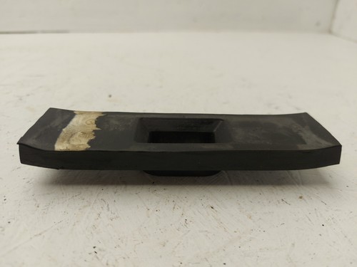 Yamaha FZR 1000 Genesis 2GH 87-88 Petrol Tank Rear Mounting Rubber - Picture 3 of 4