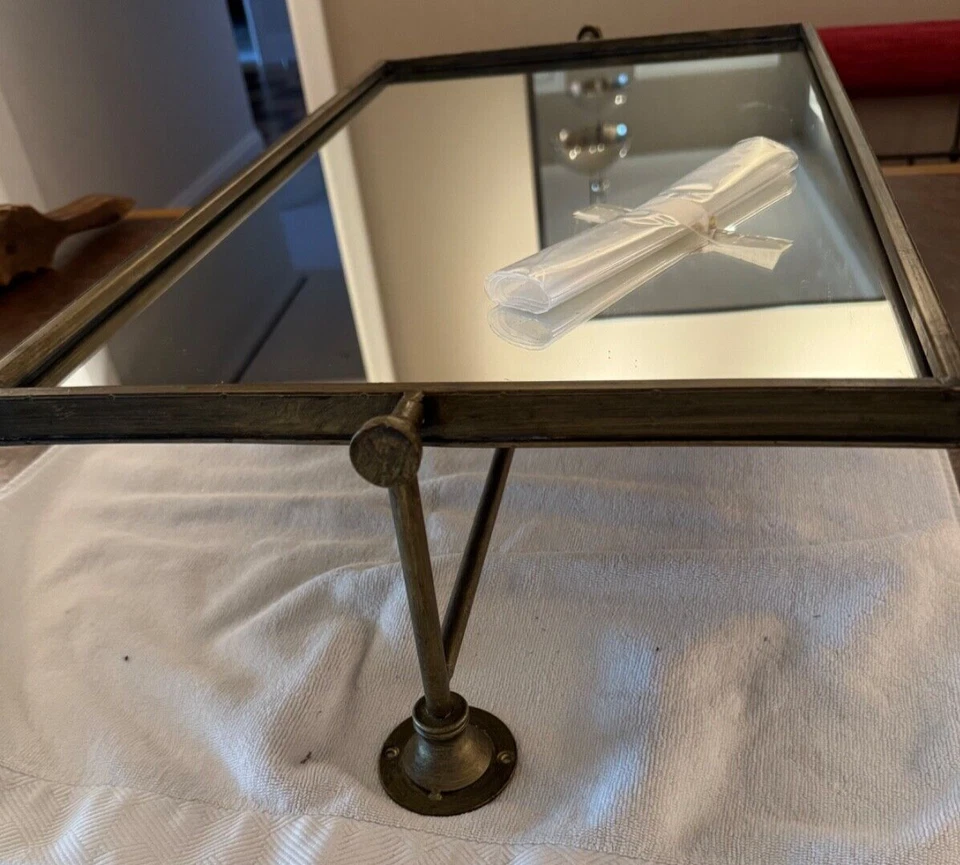 ESPEJO DE BAÑO PIVOTANTE -- NUEVO -- FUERA DE CAJA -- 24 X 14 PULGADAS Foto 2 de 4