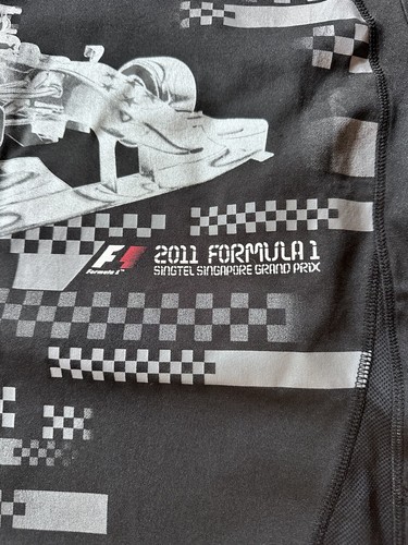 CAMISETA RARA Fórmula 1 Singapur F1 Gran Premio Nueva MED Negra Ajustada - Imagen 2 de 5