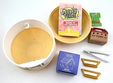 MGA Miniverse Make It Mini Lifestyle Home Series 1 Wave 1 Cardinal Birdhouse