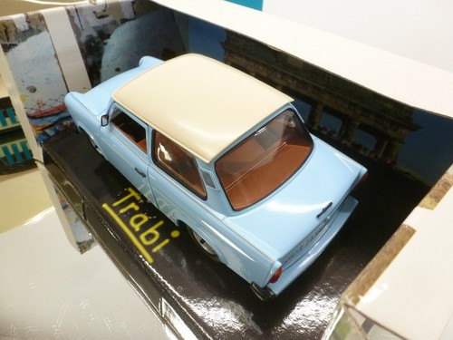 VITESSE 18002 TRABANT 601 - 1989 TRABI - LIGHT BLUE 1:18 - GOOD IN BOX - Imagen 6 de 12