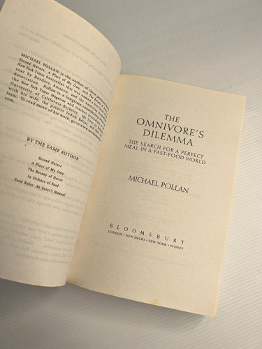 The Omnivore's Dilemma: The Search for a Perfect Meal. Michael Pollan 2011 - Picture 6 of 7