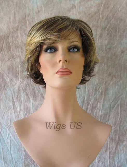 Raquel Welch Short Textured Layers With A Feathered Bob Style Hair