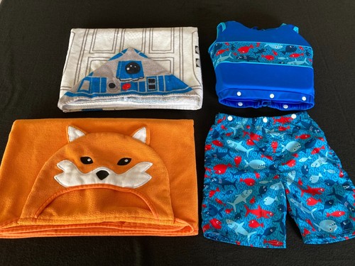 Kids Floatie Swimsuit & 2 Hooded Towels - Picture 1 of 24