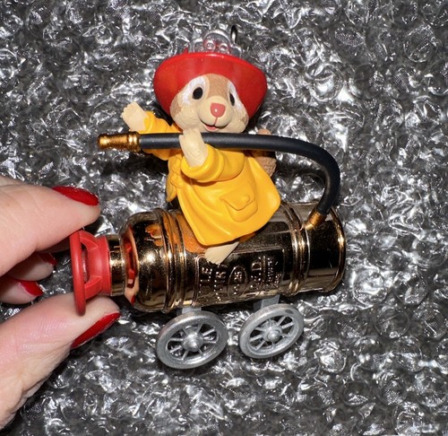 1998 Hallmark Keepsake Christmas Ornament North Pole Reserve - Picture 2 of 7