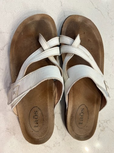 Taos Women’s White Perfect Sandals Size 10 Strappy Slip on - Picture 3 of 4