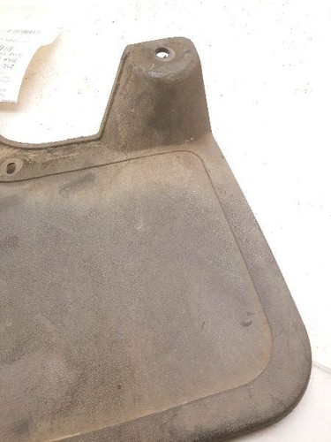 1995 TOYOTA TACOMA BASE EXTENDED CAB DRIVER SIDE FRONT MUD FLAP - Picture 6 of 12