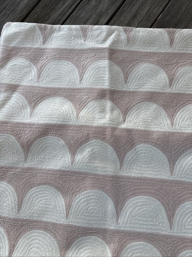 West Elm MTO Crewel Scallop Pillow Case 20X20 Pink Blush - Picture 2 of 6