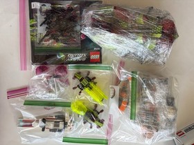 Lot of 2 LEGO Galaxy Squad 70708 Hive Crawler and 70707 CLS-89 Eradicator Mech