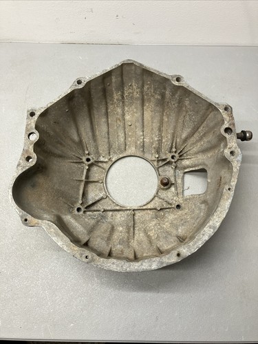 1973 79 80 81 84 CHEVROLET GMC c10 k10 k5 k30 manual transmission bell housing - Picture 4 of 4