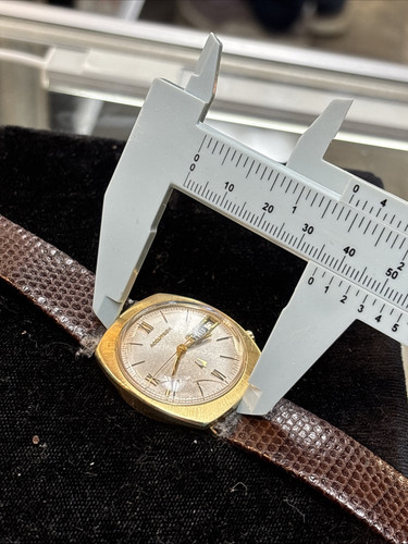 Vintage Bulova Accutron oro massiccio 14k 1970, n. 2182, C19043 - Foto 14 di 24