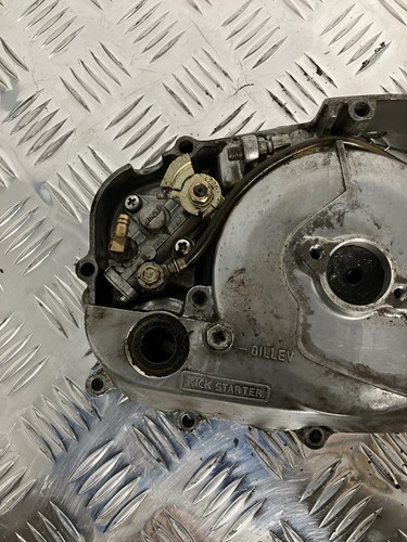 KAWASAKI KH125 KH 125 ENGINE SIDE CASE CLUTCH COVER CASING PANEL CASE OEM - Picture 10 of 12