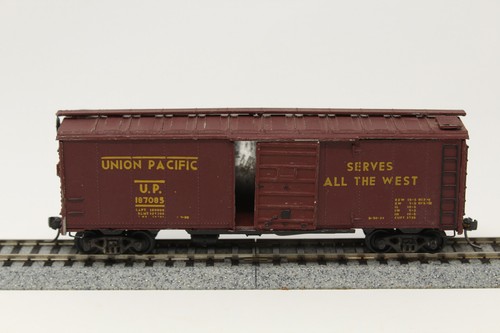 Roundhouse HO Diecast Metal 40' Boxcar Union Pacific Streamliners UP 187085 RTR - Picture 3 of 6