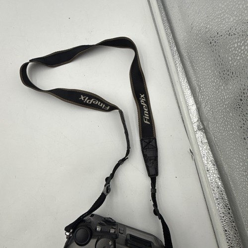 FUJIFILM FINEPIX S602 ZOOM DIGITAL CAMERA - TESTED EX+ - Picture 21 of 22