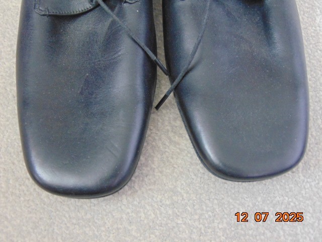 Picture 2 of 9