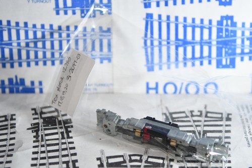 Trix 12355 BR189 Motor. 31-2647-7 Motor. 22-0118-00. 2x15-0250-00 Bulbs. Working - Picture 12 of 16
