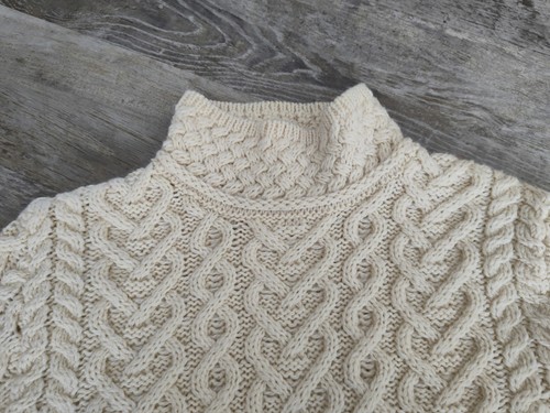 ARAN MOR Ireland Womens 100% Merino Wool CableKnit Chunky Turtleneck Sweater EUC - Picture 7 of 16