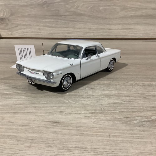 Franklin Mint 1960 Chevrolet Corvair Monza 1/24 diecast Original COA and Box - Picture 9 of 18