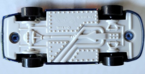 Lot of 4 NASCAR 1:64 Diecast Cars Kyle Bush Donny Allison Kenny Schrader - Picture 6 of 13