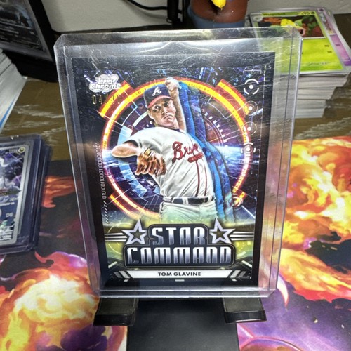 2024 Topps Cosmic Black Galactic Star Command Tom Glavine /10 - Picture 4 of 4