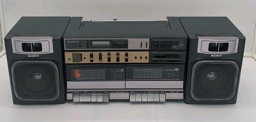 Sony CFS-W500 Ghettoblaster Stereo Cassette AM FM Radio Recorder GETESTET - Bild 1 von 9