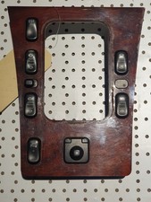 Mercedes W210 Mittelkonsole Verkleidung Schalter 486010 (leichter Riss) (4-2) Mercedes W210 Mittelkonsole Verkleidung Schalter 486010 (leichter Riss) (4-2)