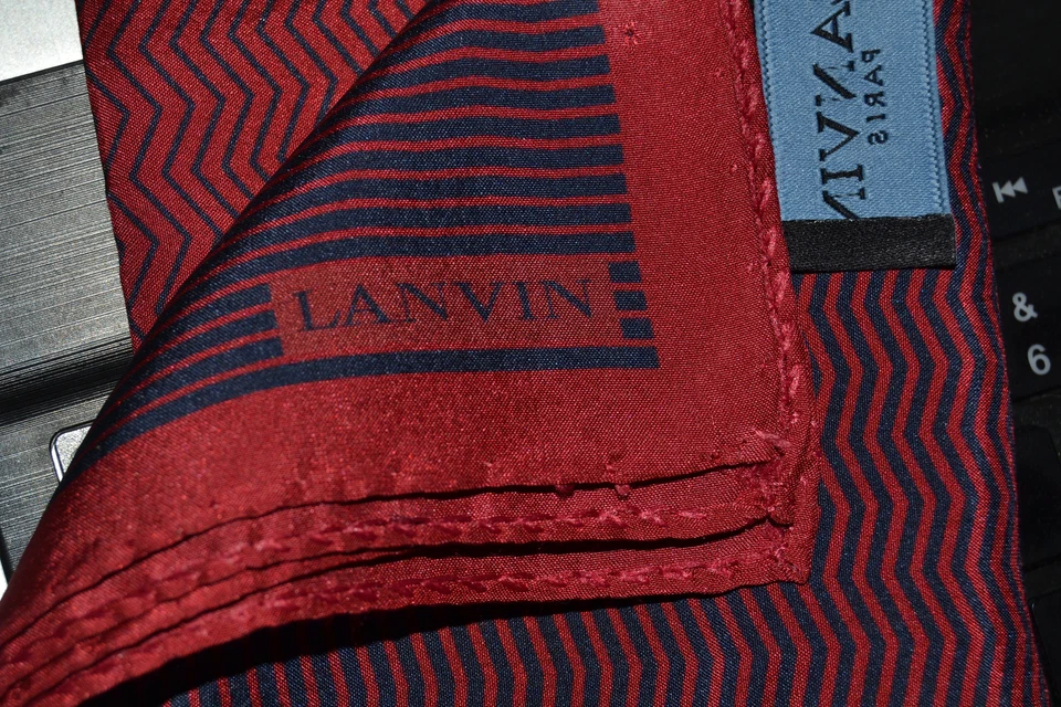 Cuadrado de bolsillo para hombre LANVIN 100 % seda hecho en Italia LV03 T0P Foto 4 de 4