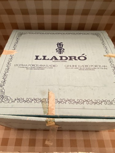 Lladro Porcelain New Playmates Boy with Dog & Puppies Figure ~ No 5456 W/ Box - Picture 13 of 13