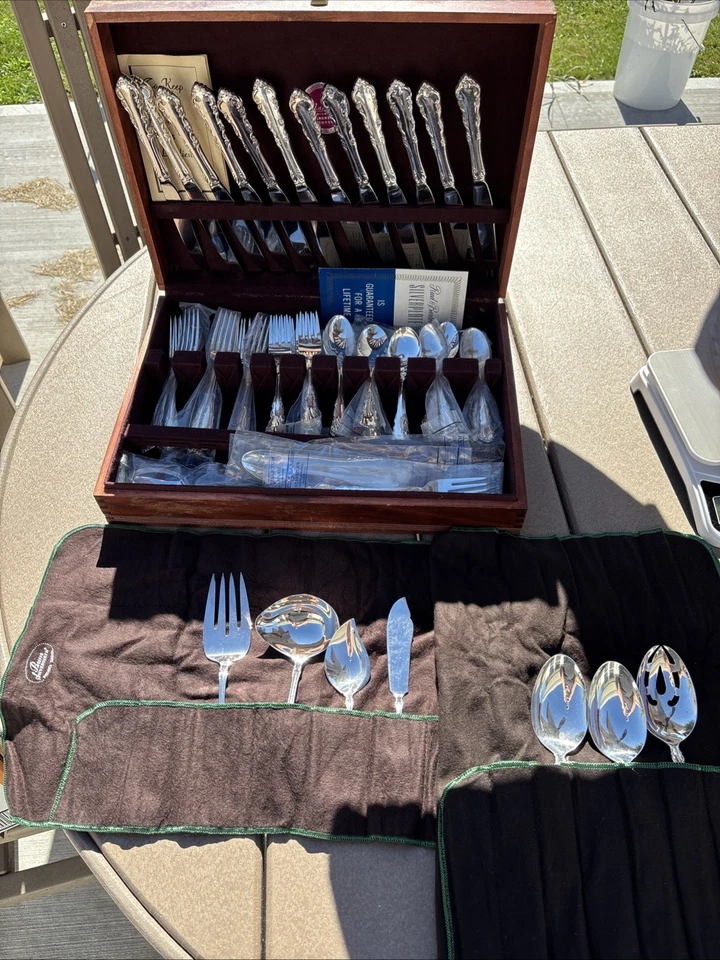 Servicio Reed & Barton Dresden Rose Silverplate para 12-66 piezas más cofre + anfitriona Foto 3 de 4