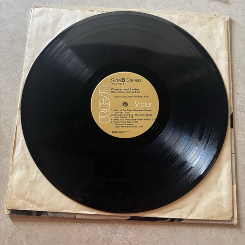 CHET ATKINS & LES PAUL ~ Chester & Lester ~ APL1-1167 ~ 1976 ~ LP RECORD - Picture 5 of 5
