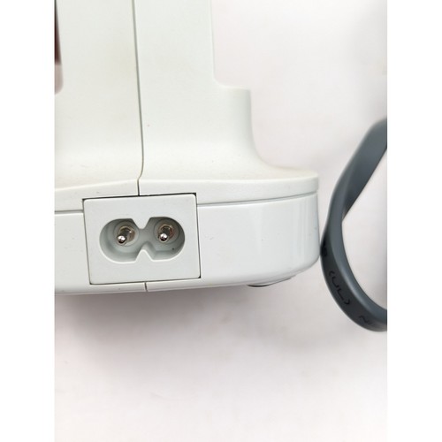 Microsoft Xbox 360 Quick Charge Kit – Rechargeable Battery Pack - Picture 5 of 7