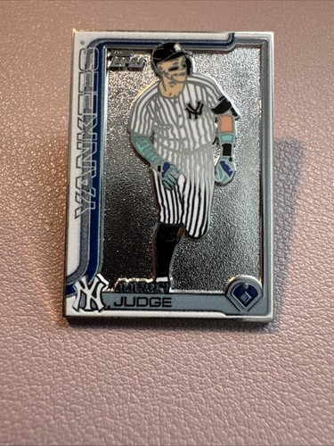 2025 Topps Series 1 Aaron Judge Collector's Pin New York Yankees Super Box