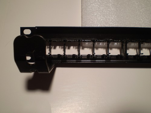 24-port 1U black MDVO patch panel with 24 Category 5e MDVO UTP modules NORDX/CDT - Picture 4 of 12