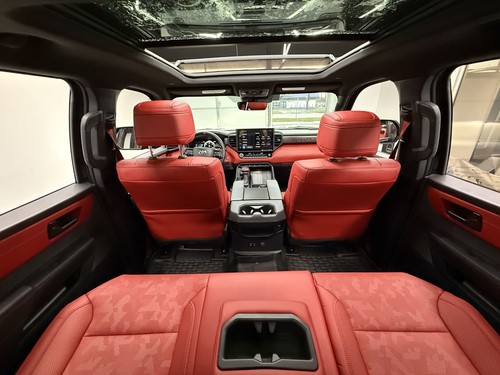 2024 Toyota Tundra Limited Hybrid - Picture 32 of 38
