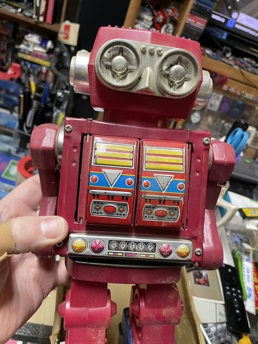ROTATE-O-MATIC SUPER ASTRONAUT ROBOT 1960 TIN & PLASTIC Beat Box No Foot Works - Picture 13 of 18