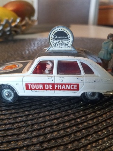 Corgi Toys Gift Set 13 Renault R16 Tour De France Paramount Film Unit - Picture 5 of 7