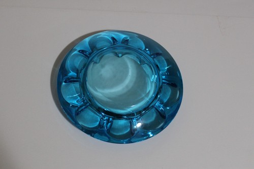 Blue Crystal Circular Ashtray - Picture 9 of 12