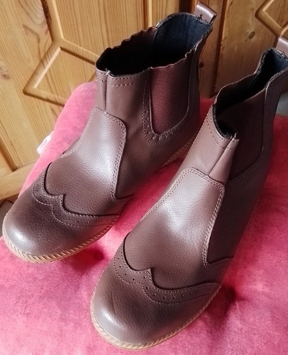 NEU - Chelsea / Ankle Boots Leder - braun - Gr. 39 - Lasche an Ferse