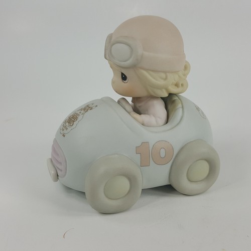 Precious Moments 'Ten Years and Still Going Strong' Figurine PM-901 1990 HBH5& - Picture 2 of 11
