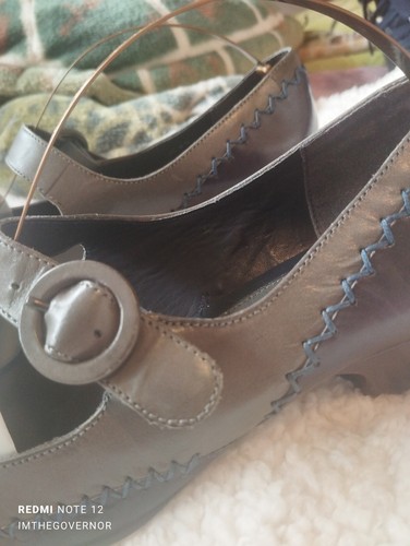 K By Clarks Mary Jane Shoes Women Size 4.5 Leather Grey Purple Buckle Shoes - Picture 5 of 11