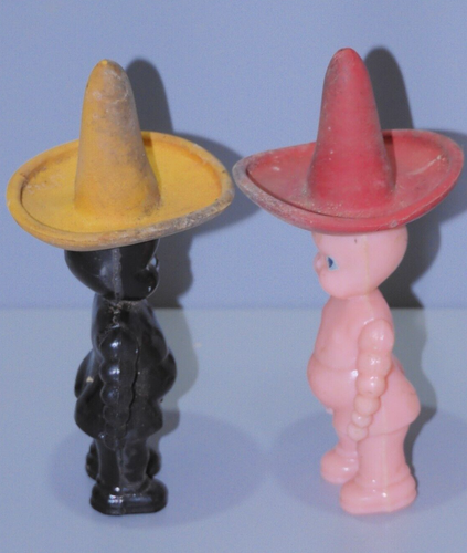 -2 ANCIENS POUPONS MINIATURES BEBE PISSEUR SOMBREROS CAOUTCHOUC JOUET VINTAGE D - Photo 4/16