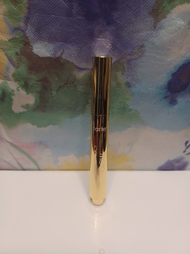 Resaltador Tarte Maracuyá Juicy Glow en Champagne Glow. Tamaño completo, 2 g/,07 oz. - Imagen 5 de 5