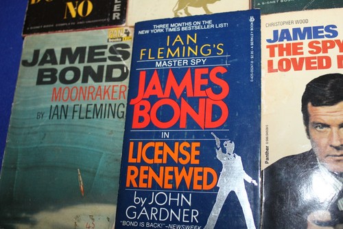 James Bond Lot 7 by Ian Fleming, Vintage Signet Paperbacks & John Gardner 1st pr - Picture 4 of 9