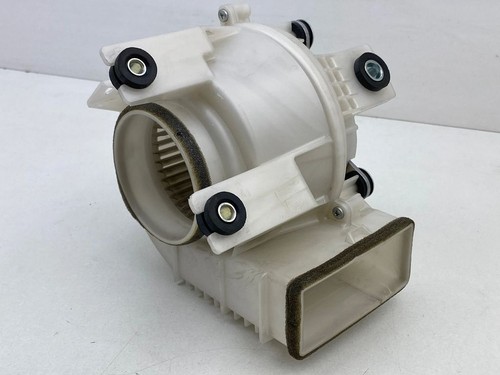 Toyota RAV 4 (XA40) 2017 Hybrid electric vehicle battery fan 1173006462 DAL21074 - Picture 2 of 12