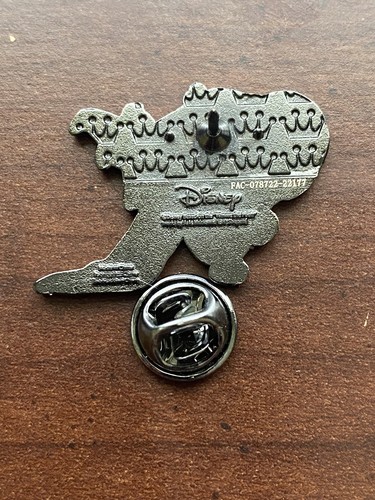 Nuevo prendedor Loungefly de calabaza de Halloween de bruja lechón - Imagen 3 de 4