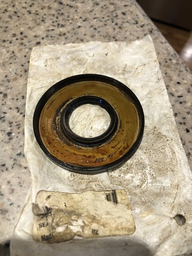 Arctic Cat Suzuki 3005-995 SEAL,OIL - Picture 4 of 5