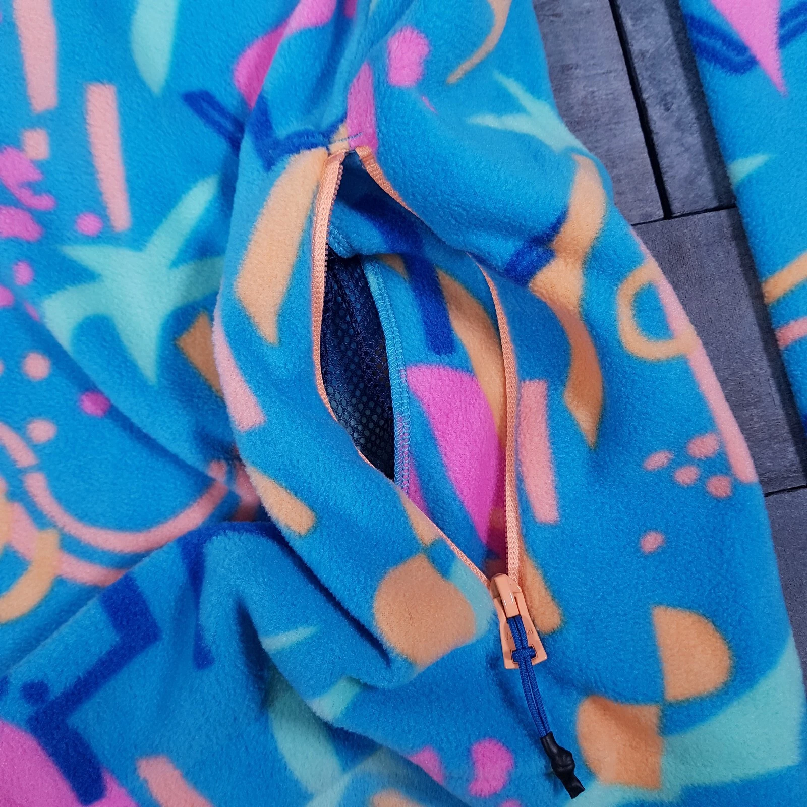 CHUBBIES The Apres Party 1/4 Zip Fleece Sweater Jacket Mens Size 2XL Blue Pink image 4