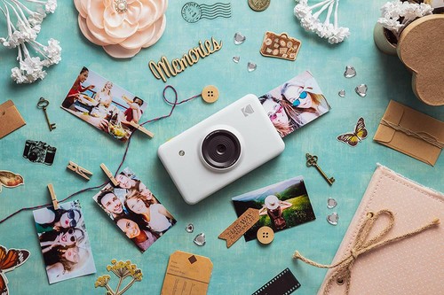Kodak MiniShot Instant Digital Camera & Portable 4Pass Photo Printer - Picture 4 of 24